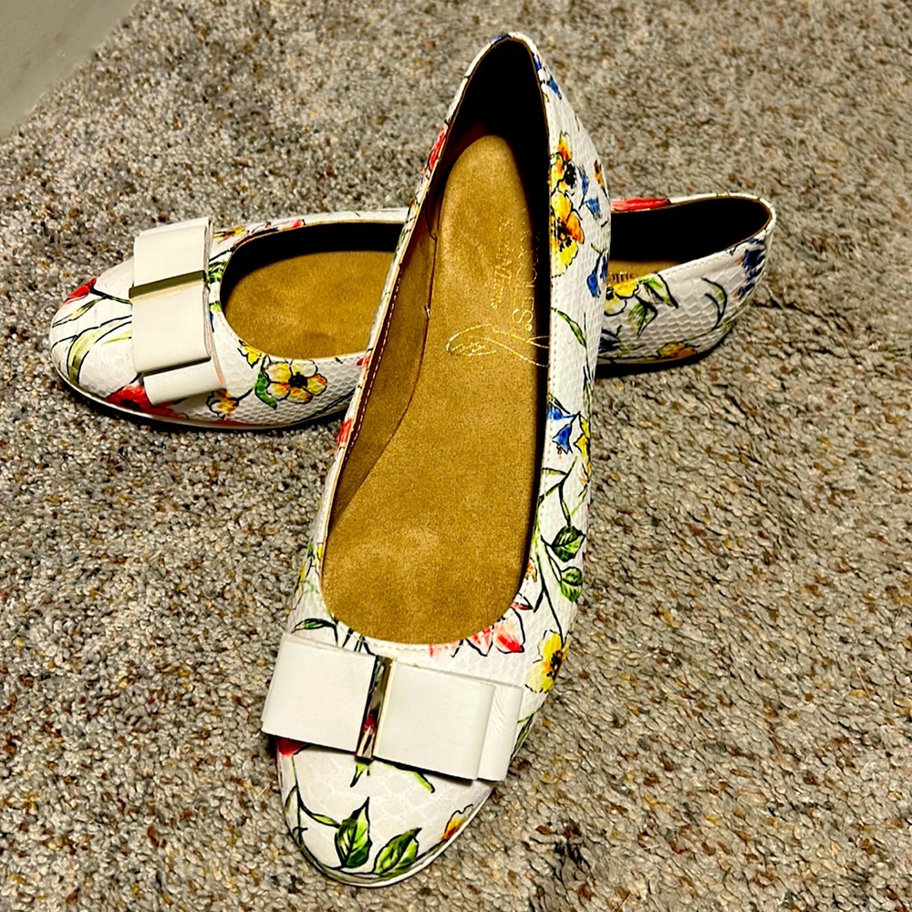 Aerosoles floral flats